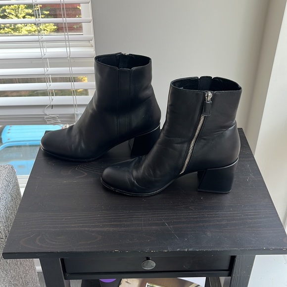 Eileen Fisher Black Ankle Boots - Picture 3 of 7